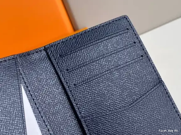 First bag ru VUITTON LOUIS POCKET ORGANIZER 0526